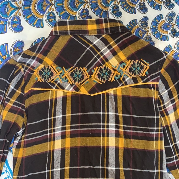 *HOST PICK π * BKE Button Down Flannel Shirt - Picture 4 of 4